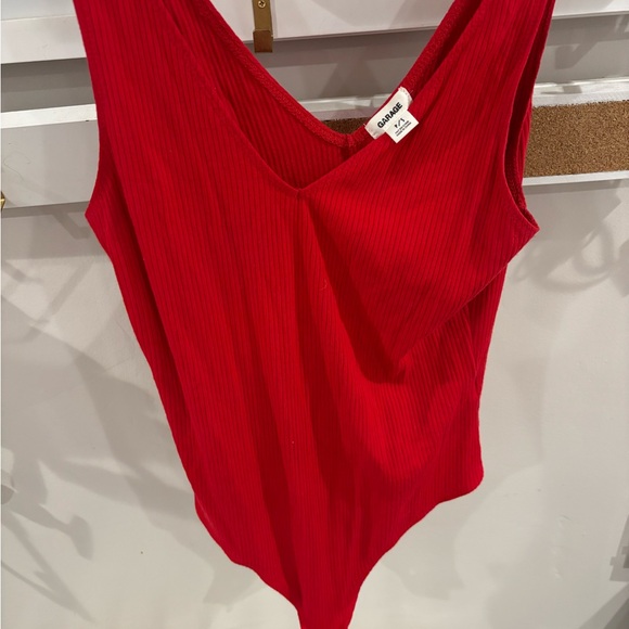Bundle of 2! Garage hot red bodysuit and H&M black sleeveless crop top - Picture 2 of 6